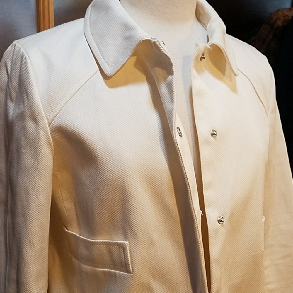 White chic jacket - Picture 4 of 4